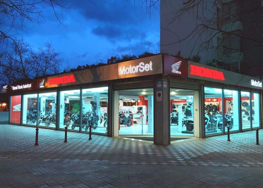 10537